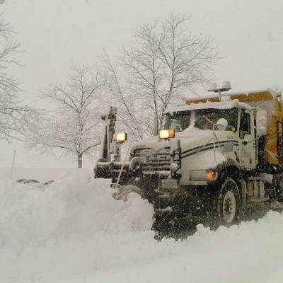 Сильный снегопад обрушился на Восточную Канаду, нарушив работу аэропортов