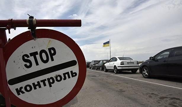 Украина упростила порядок пересечения границы с Крымом для детей