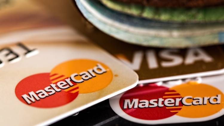 Пользователи заметили сбои в работе Visa и Mastercard