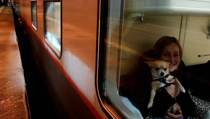 Из Москвы в Симферополь отправился первый пассажирский поезд "Таврия"