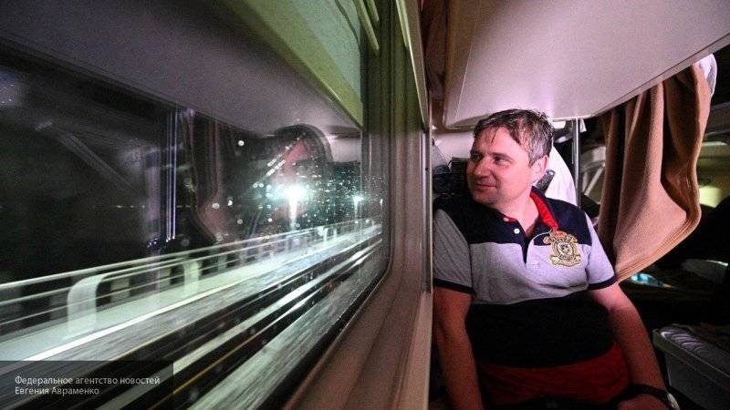 Видео с первым пассажирским поездом на Крымском мосту опубликовали в Сети