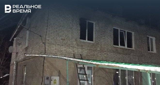 При пожаре в Башкирии пострадали два человека