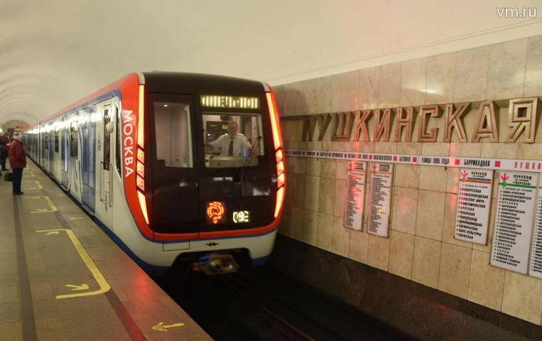 Движение поездов на фиолетовой ветке метро восстановили