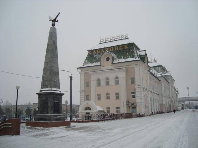 Во Владивостоке и Хабаровске эвакуировали вокзалы из-за угрозы взрыва