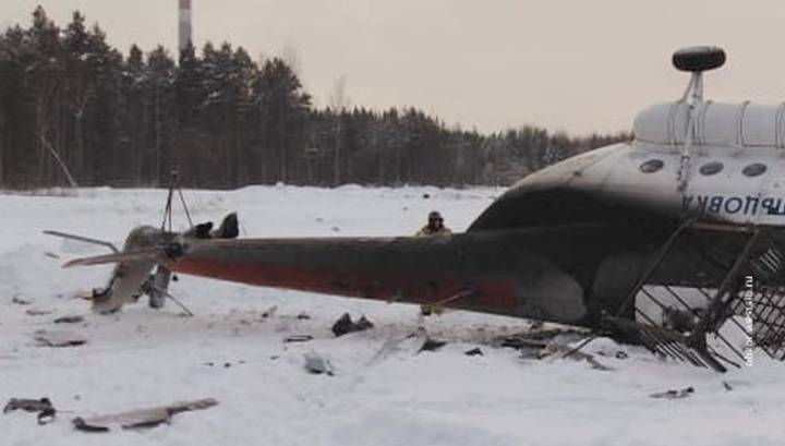 В Красноярском крае Ми-8 завалился на бок при посадке: трое пострадавших
