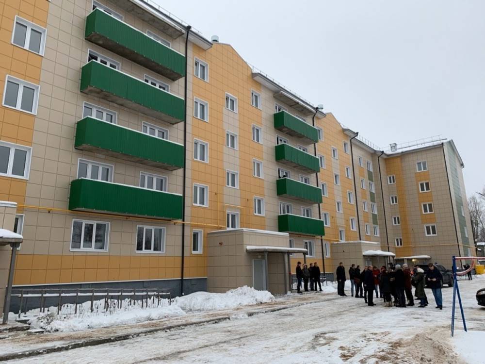 Жильцам аварийных домов в Северодвинске вручили ключи от новых квартир
