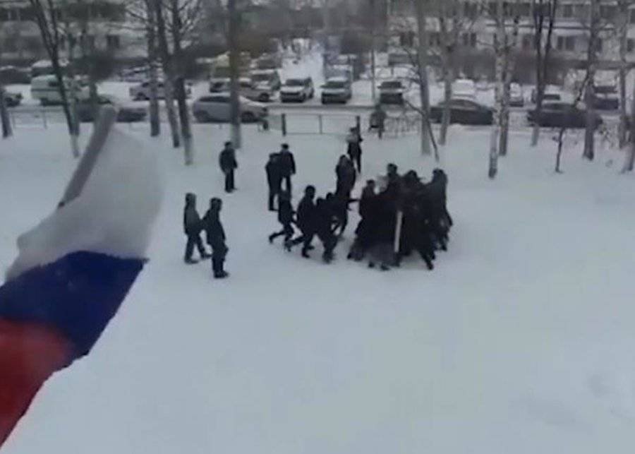 Трое полицейских уволены в Татарстане после учений со школьниками