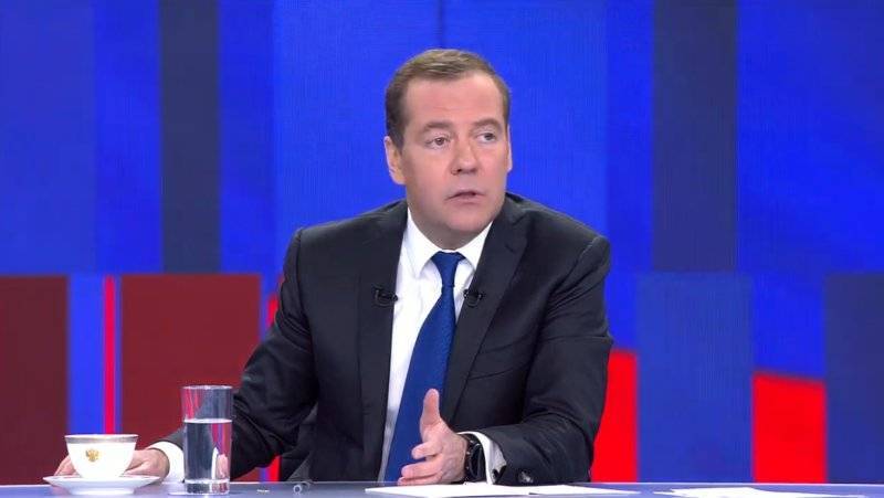 Медведев рассказал о графике реализации нацпроектов
