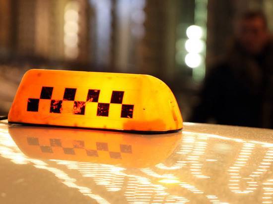 Эксперт оценил предложение пересадить чиновников на такси: не дешевле