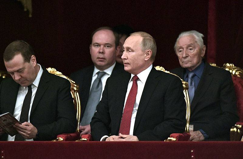 Путин придет на новогодний вечер в Большой театр