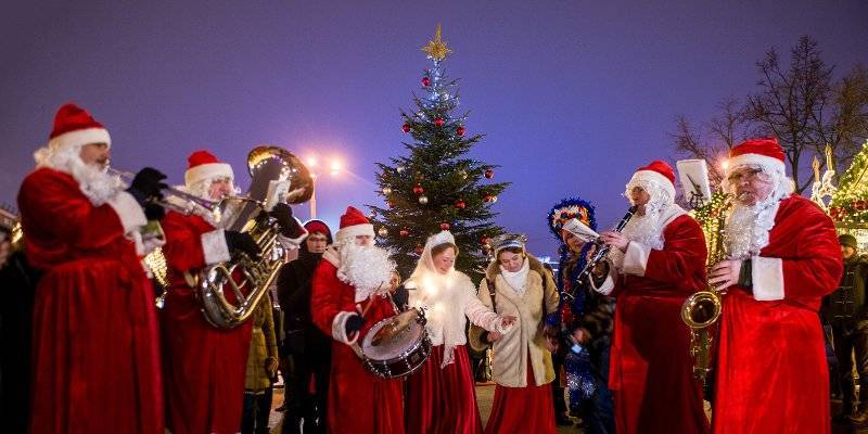 Мировой парад Дедов Морозов пройдет на столичном фестивале «Путешествие в Рождество»