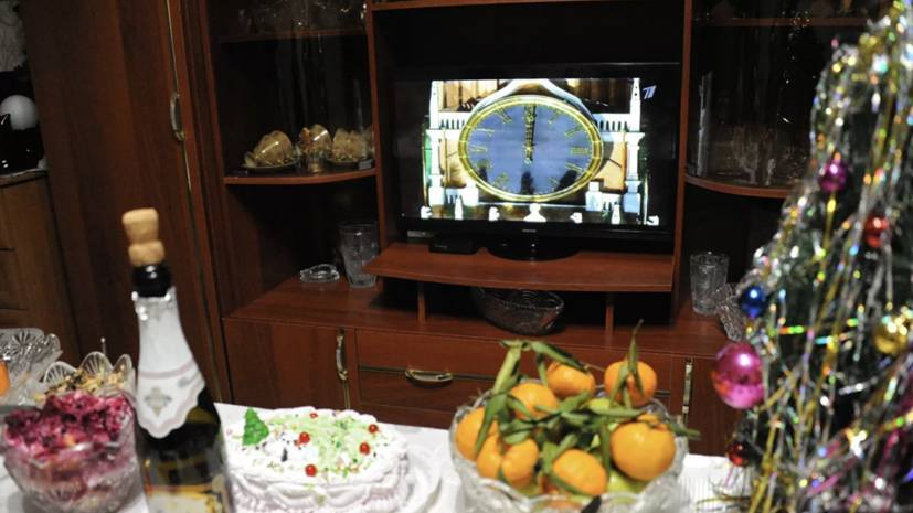 В Росстате подсчитали, сколько россияне потратят на новогодний стол