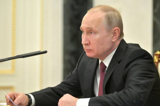 В центре внимания нацпроектов должны быть интересы россиян, заявил Путин