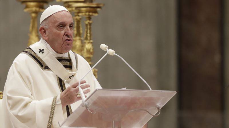 Папа Франциск призвал верующих позволить Христу изменить их его «безумной любовью»
