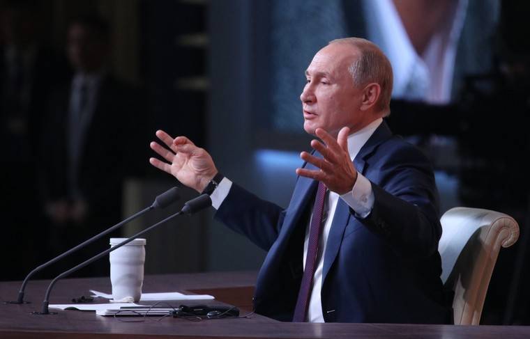 Путин призвал развивать экономику во всех направлениях
