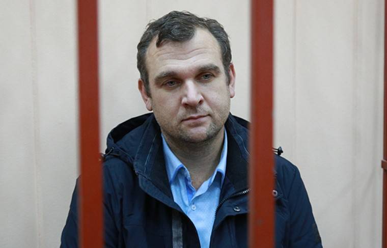 Дознавателя Домодедовской таможни поместили под домашний арест