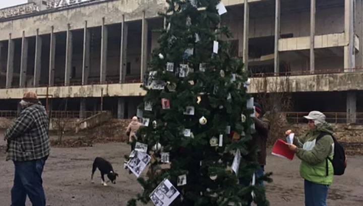 Впервые после аварии на Чернобыльской АЭС в Припяти установили новогоднюю елку