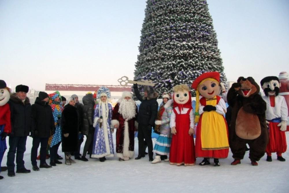 Несмотря на 35-градусный мороз в Воркуте состоялось открытие Новогоднего городка