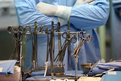 Хирурги заставили пациента заплатить крупную сумму во время операции