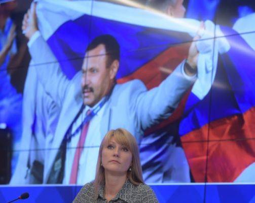 Российский флаг раздора: еще никто никуда не едет, но страсти уже кипят
