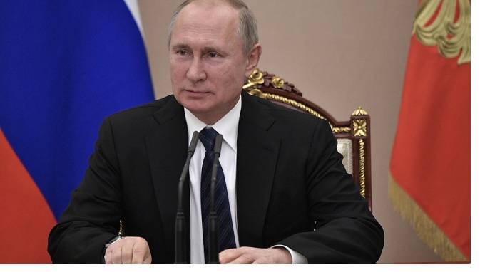 Владимир Путин освободил от должности начальника петербургского университета МЧС