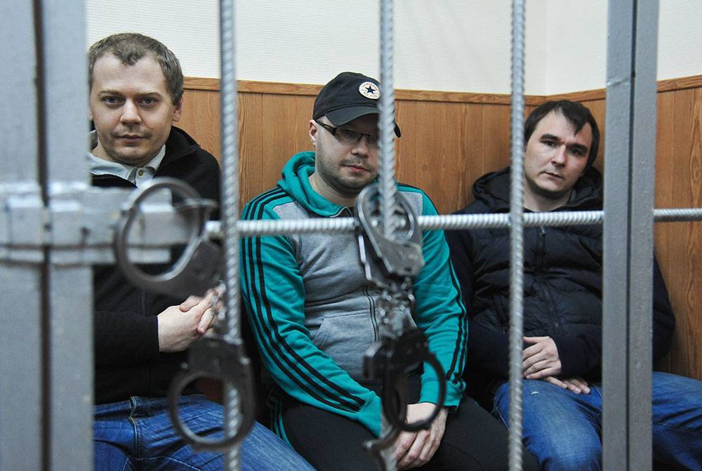 Суд в Москве приговорил к срокам до 13 лет хакеров, взломавших системы РЖД и S7