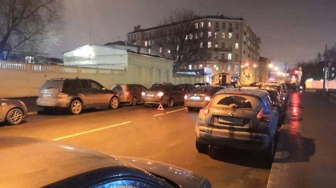 Авария полностью перекрыла движение на Заозерной улице