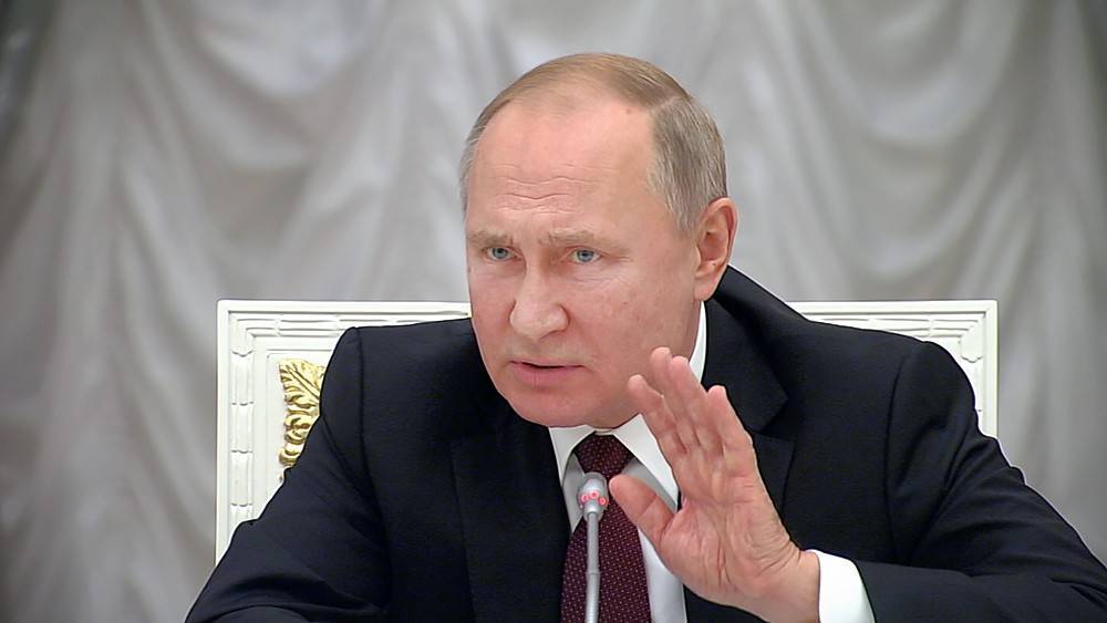 "Почти год упущен": Путин раскритиковал работу над нацпроектами