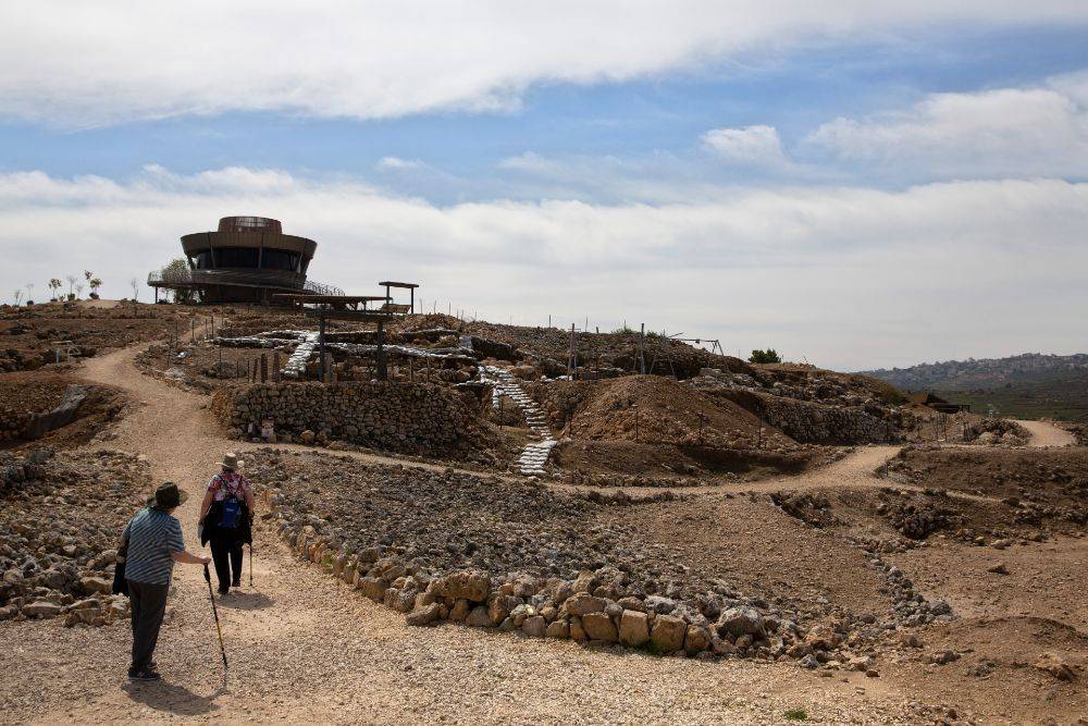 В Израиле археологи нашли финикийскую гробницу возрастом 2,8 тысячи лет