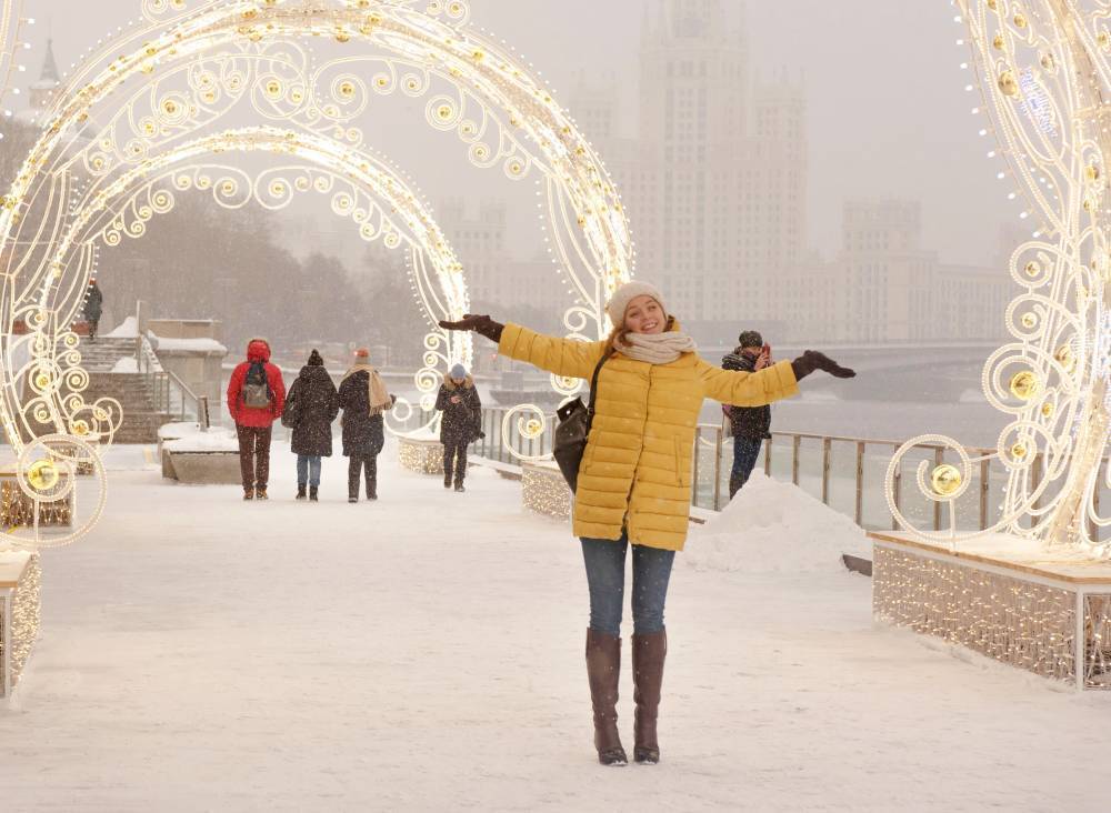 Три пешеходных маршрута подготовили для москвичей к новогодним праздникам