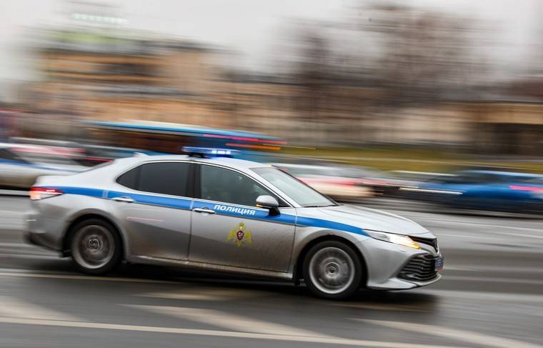Неадекватный водитель сбил человека и протаранил несколько машин в Казани
