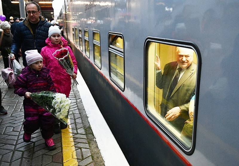 В Симферополь прибыл первый поезд из Москвы