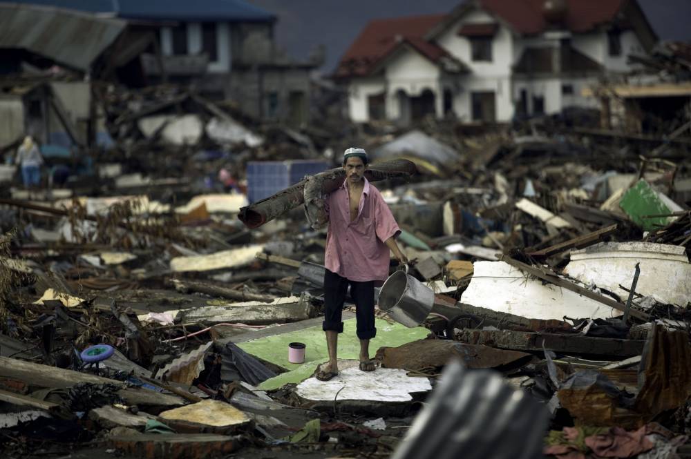 Со дня мощнейшего землетрясения в Индийском океане прошло 15 лет