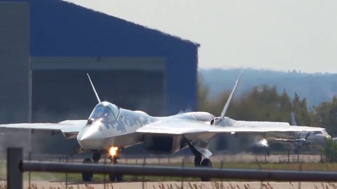 Масштабные поставки Су-57 в ВКС начнутся в 2020 году