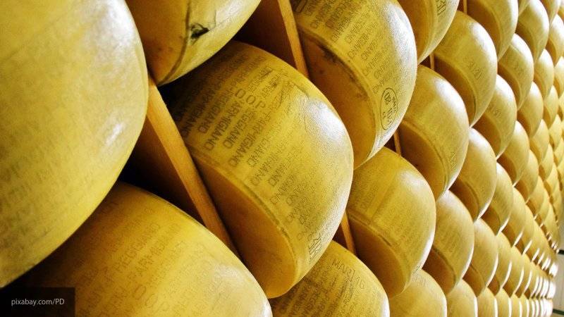 Ученые нашли способ определять зрелость сыра с дырками автоматически