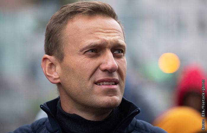 В ФБК пришли с обысками, Навальный задержан