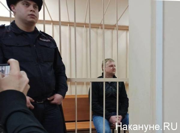 Суд оставил под арестом экс-начальника управления капстроительства Челябинска