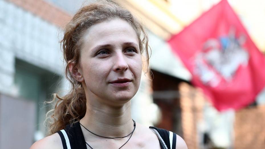 Участницу Pussy Riot Марию Алехину оштрафовали за акцию "Стоп ГУЛАГ"