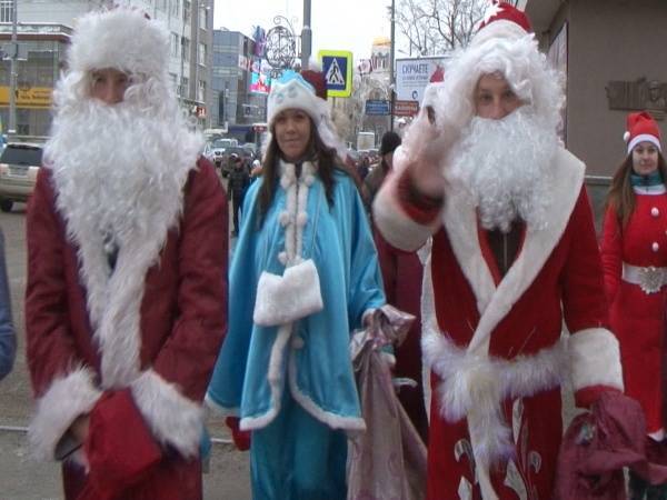 Из-за парада Дедов Морозов центр Кемерова встал в 10-балльных пробках