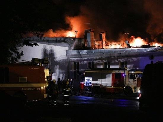 Для семей 8 погибших пожарных кошмар продолжился