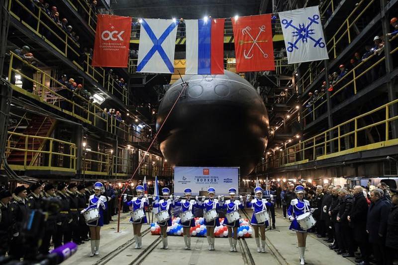 «Черная дыра» для НАТО: подводную лодку «Волхов» спустили на воду в Санкт-Петербурге