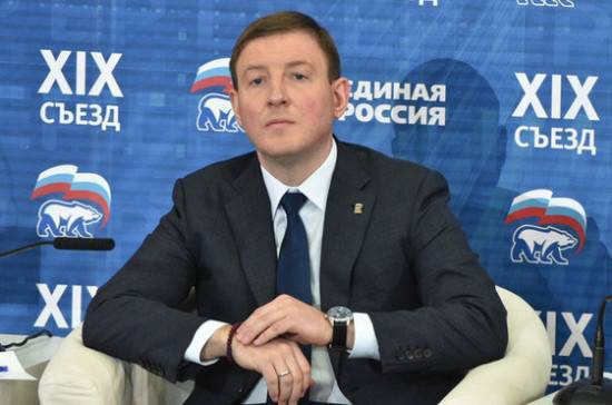 В "Единой России» ввели должности помощников председателя партии, сообщил Турчак