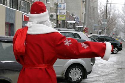 Дед Мороз умер на утреннике в российском детском саду