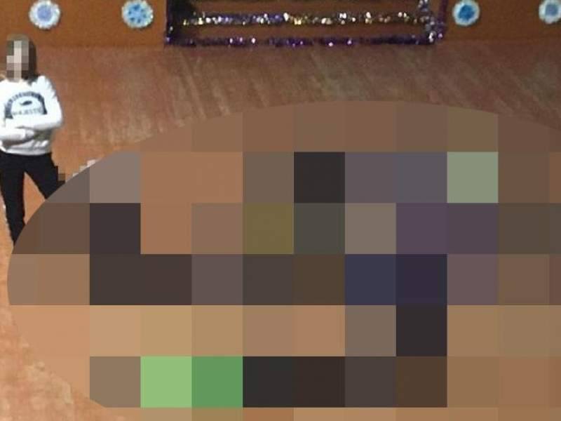 Вожатого на Алтае вынудили уволиться из-за фото с детьми в виде свастики