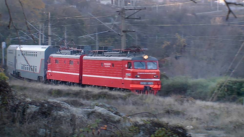 Как в Симферополе встретили первый за 5 лет поезд из Москвы