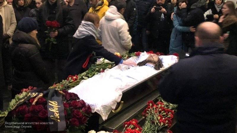 Пожар на могиле Децла на Пятницком кладбище в Москве не был случайным, уверена его мама