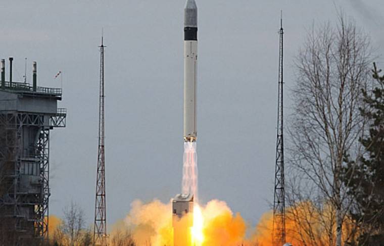 Военный спутник и аппарат связи «Гонец-М» успешно вышли на целевую орбиту