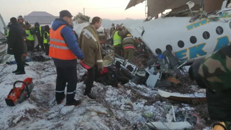В Казахстане при крушении самолета компании Bek Air погибли семь человек (ВИДЕО)
