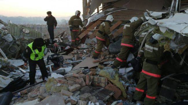 Количество погибших в авиакатастрофе в Алма-Ате выросло до девяти человек