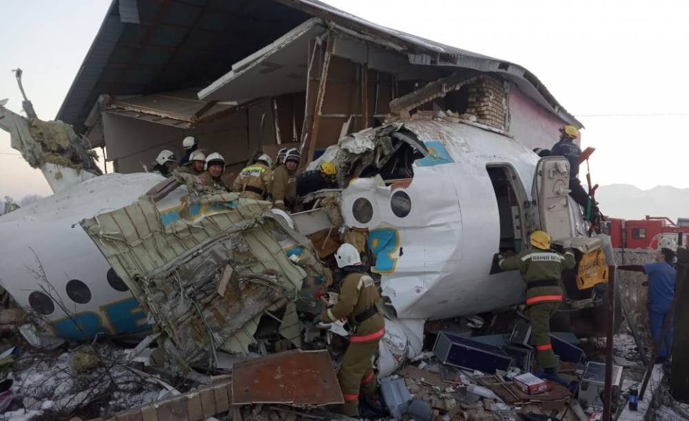 СМИ: Разбившийся в Казахстане самолет не используется в России